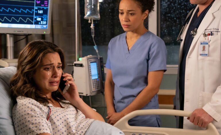 L’accident a tué mon mari. J’ai survécu… et j’ai accouché à 2 heures du matin. J’ai appelé mes parents depuis la salle d’accouchement. Ma mère a dit calmement : « Nous sommes à l’aéroport avec ton frère. Hawaï est impatient.» Je me suis tue et j’ai raccroché. Des années plus tard, mon frère m’a retrouvée : « Ils veulent te dire que… »