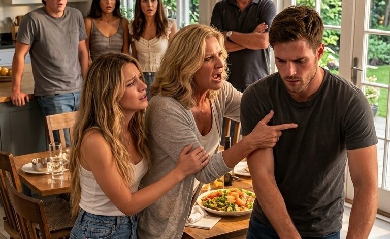 « J’ai rejoint la famille de ma copine en vacances. Son oncle a demandé : « Alors, c’est pour quand la demander en mariage ? » Avant que je puisse répondre, sa mère a dit : « J’espère jamais. Elle mérite mieux. » Ma copine a juste ri. J’ai dit : « Je pars demain. » Paniquée, elle a dit : « J’allais te défendre ! » »